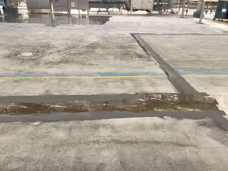 Het nodige reparaties met epoxy mortal Het nodige reparaties met epoxy mortal